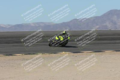 media/Oct-13-2025-Moto Forza (Mon) [[a66d839500]]/3-B Group/Session 2 (Bowl)/